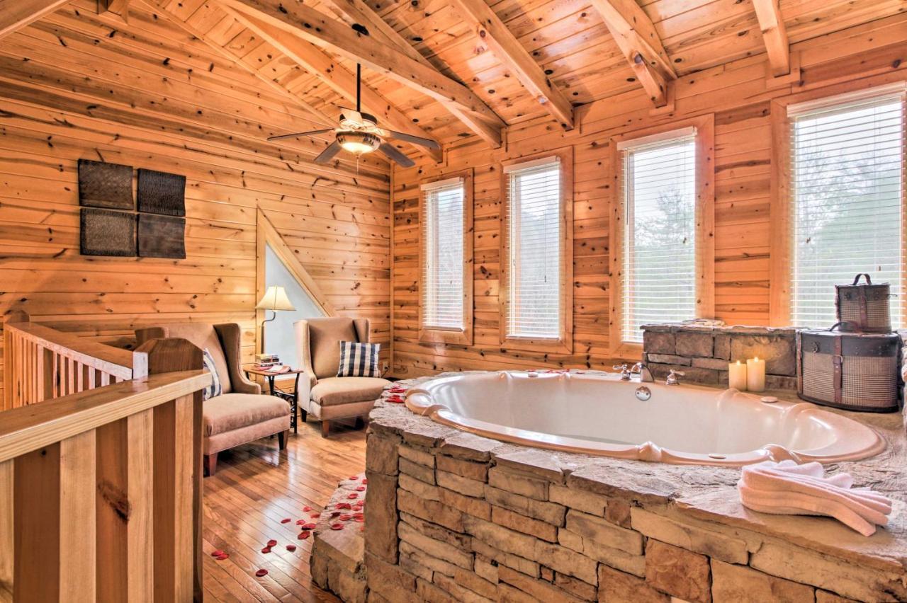 Cabin With Hot Tub About 2 Mi To Island In Pigeon Forge! מראה חיצוני תמונה