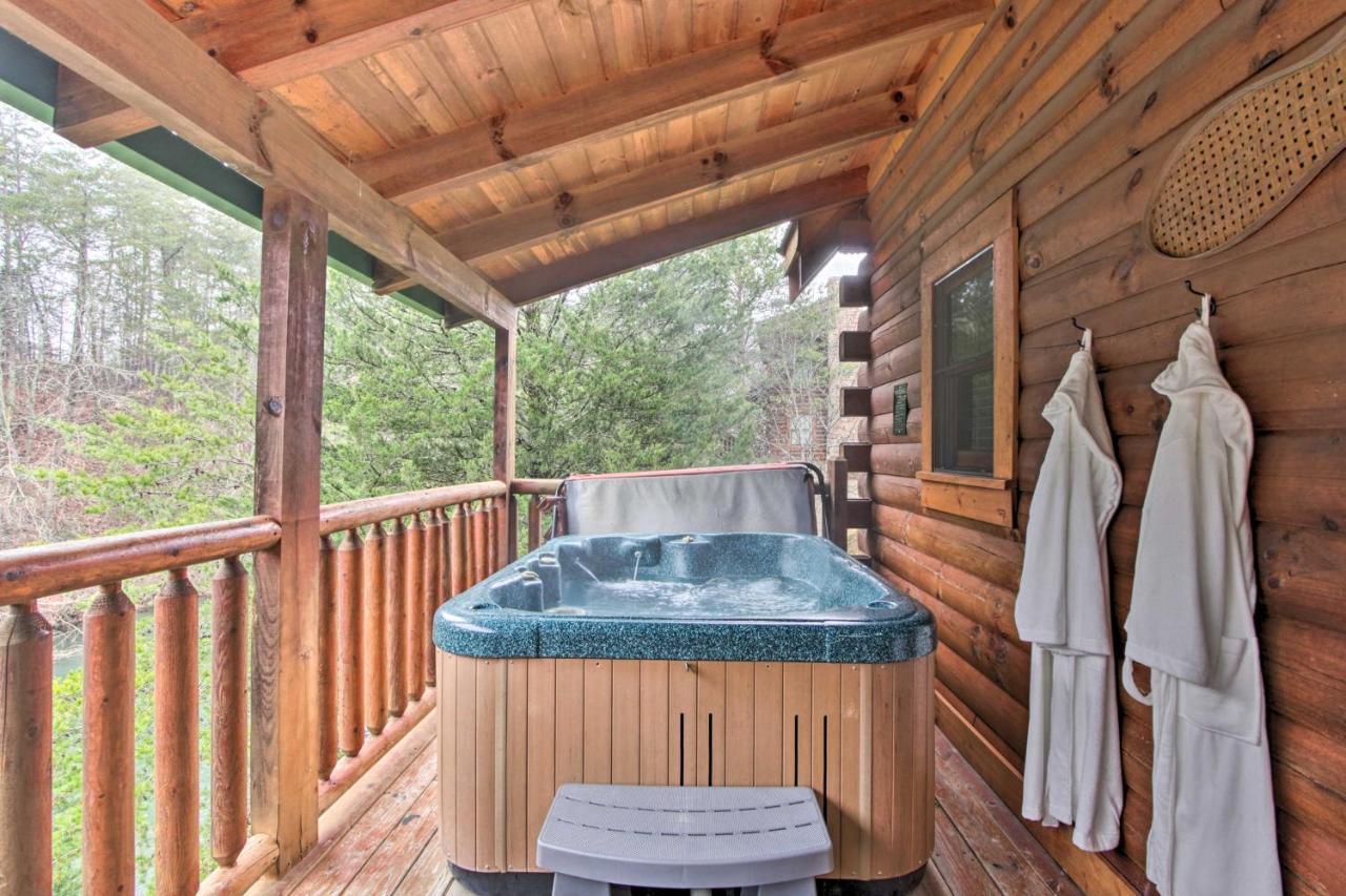 Cabin With Hot Tub About 2 Mi To Island In Pigeon Forge! מראה חיצוני תמונה