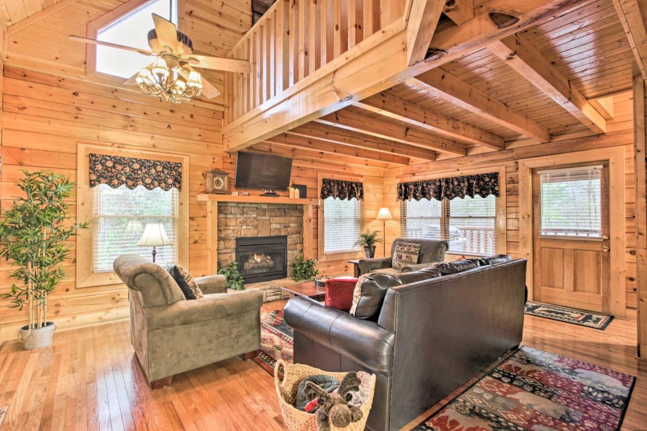 Cabin With Hot Tub About 2 Mi To Island In Pigeon Forge! מראה חיצוני תמונה